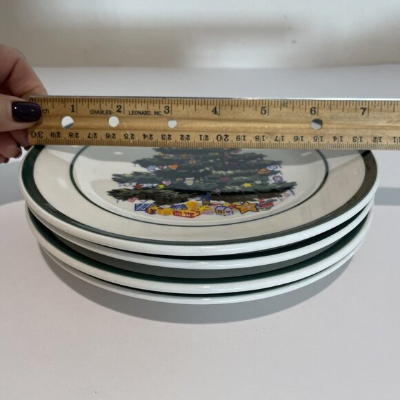 Holly Tree by Totally Today Salad Dessert Plates 7" Christmas Tree Set of 4 - Picture 5 of 5